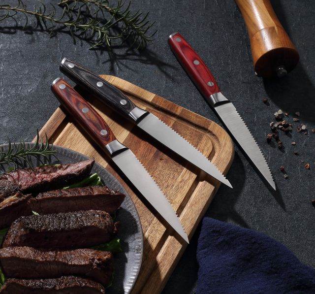 Thika bifteku me dorezë druri - të dhëmbëzuara për prerje të sakta, pastrim pa mundim